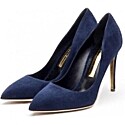 Kate Middleton wearing Rupert Sanderson Malory Pumps